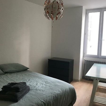 Appartement Avec 3 Chambres Au Centre De Pau Esterno foto