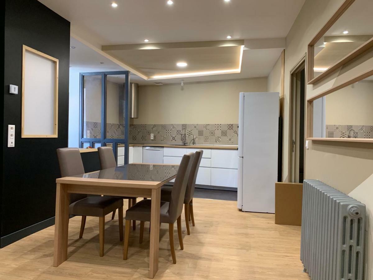 Appartement Avec 3 Chambres Au Centre De Pau Esterno foto