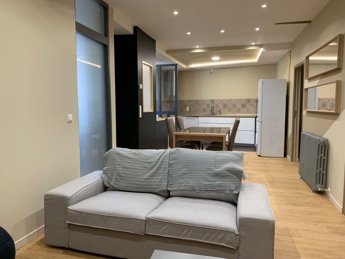 Appartement Avec 3 Chambres Au Centre De Pau Esterno foto